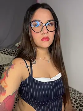Linda Bellucci online show from July 10, 2026, 4:17 am