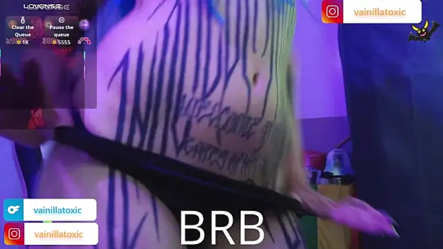 vainilla doll online show from March 1, 2026, 2:02 am