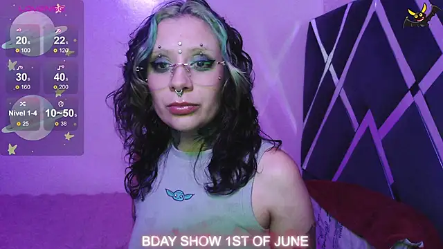 Snapshot of vainilla_doll chatting on May 20, 2026, 12:28 am vainilla doll online show from May 20, 2026, 12:28 am