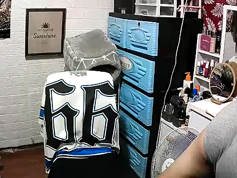 Pinoy slutcummer69 online show from November 29, 2025, 9:01 am