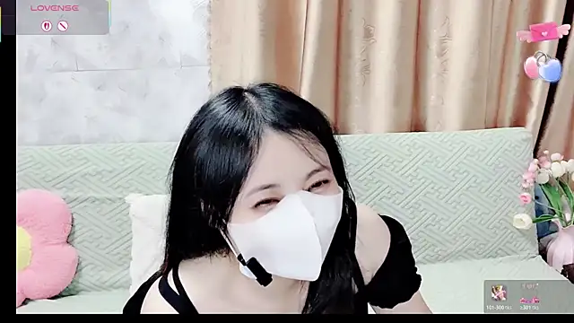 phuongnhi  online show from February 23, 2026, 12:02 pm