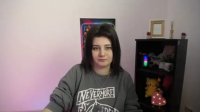 Katrin kiss  online show from October 20, 2025, 12:16 pm