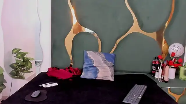 perlaasm online show from October 18, 2025, 1:01 pm