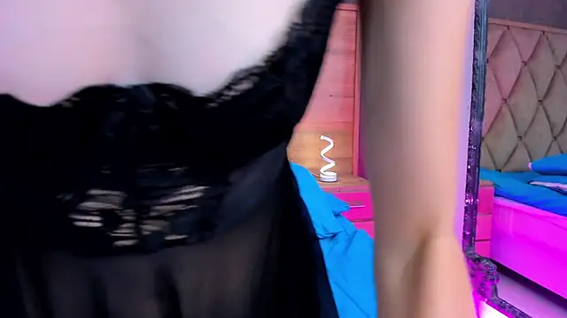 EimyAndMaxi online show from April 21, 2026, 1:42 am