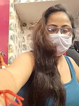 nisha 1110 online show from January 14, 2026, 3:17 pm