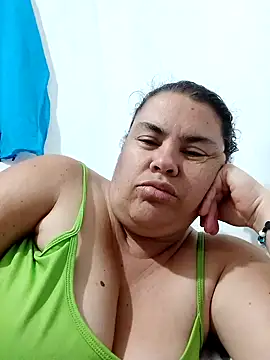 yaneth  online show from September 19, 2025, 12:45 am