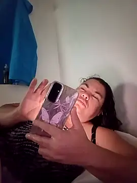 yaneth  online show from October 11, 2025, 10:36 am