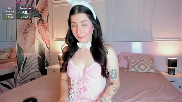 Bambi cutee online show from November 9, 2025, 11:41 am