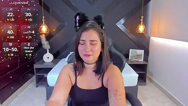 amber blisss online show from October 2, 2025, 12:45 pm