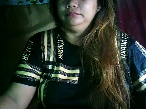 yuana25 online show from January 9, 2026, 12:02 am