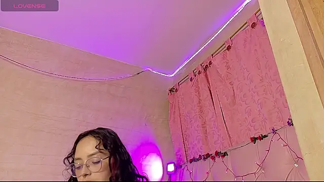 manumeow1 online show from May 22, 2026, 12:18 am