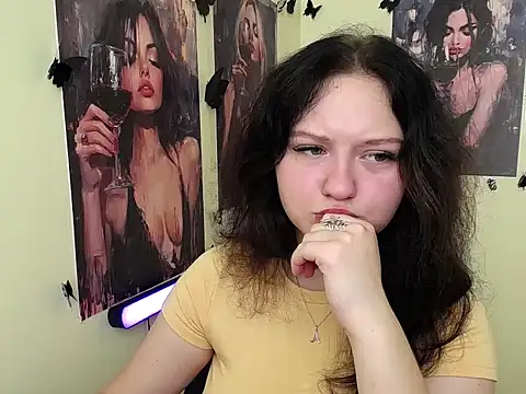 LadyAlice  online show from September 10, 2025, 6:13 am