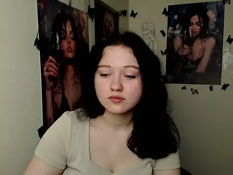 LadyAlice  online show from November 19, 2025, 7:08 am