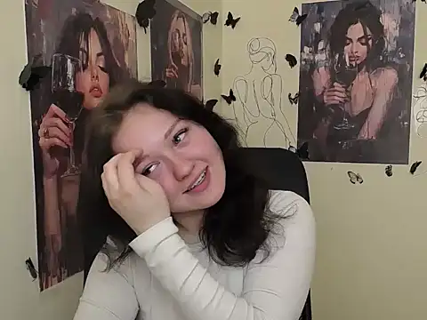 LadyAlice  online show from April 4, 2026, 5:16 am