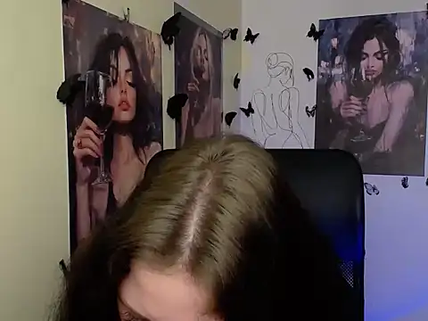 LadyAlice  online show from April 21, 2026, 6:09 am