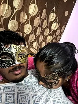 VVcouple online show from October 29, 2025, 9:33 am