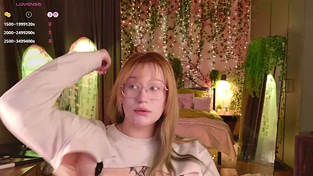 Morvelyn online show from March 16, 2026, 7:18 pm