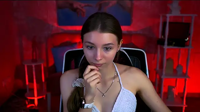 JulieDaniel online show from September 19, 2025, 4:25 am