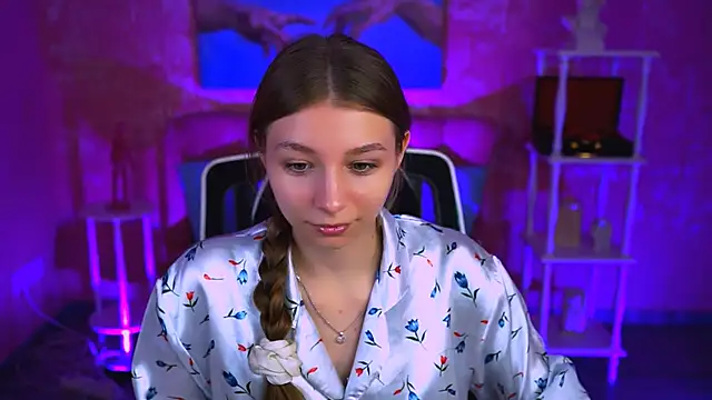 JulieDaniel online show from September 22, 2025, 8:16 am