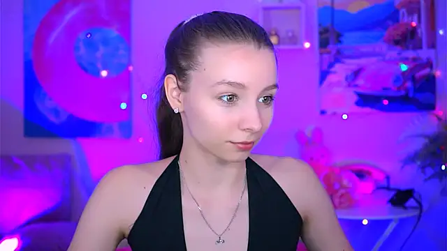 JulieDaniel online show from October 10, 2025, 8:13 am