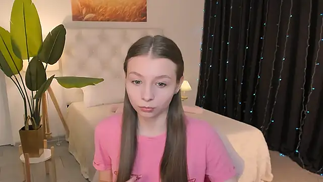 JulieDaniel online show from March 24, 2026, 4:17 am