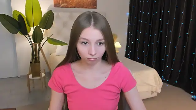 JulieDaniel online show from April 21, 2026, 8:42 am