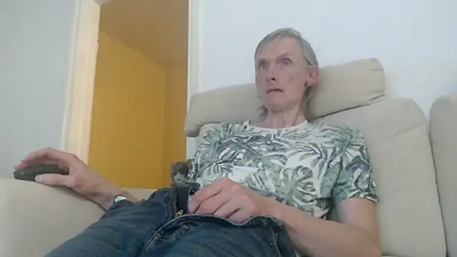 k74robert online show from October 24, 2025, 11:06 am