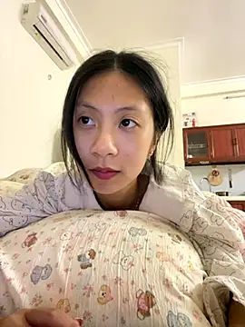 Lil-Gi online show from November 20, 2025, 3:56 pm