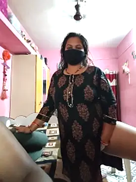 biggbobbsgirl online show from April 17, 2026, 2:25 am