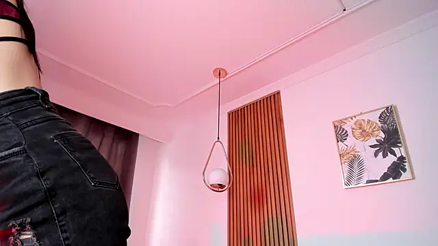 NicolWhite online show from October 17, 2025, 11:46 am