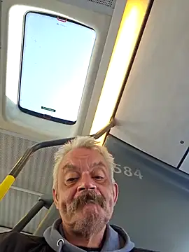 Fonse1860 online show from April 22, 2026, 8:28 am