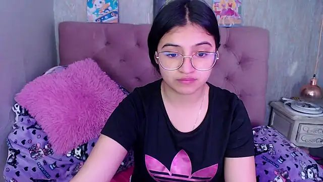 laurenelove online show from October 5, 2025, 3:27 am