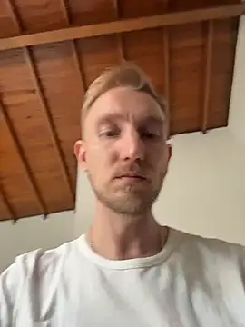 RollingGirlsXXX online show from December 5, 2025, 8:16 pm