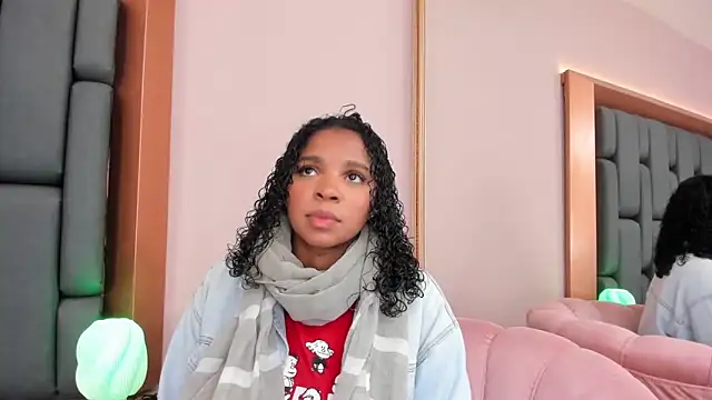 LisaMendez online show from October 15, 2025, 3:39 am