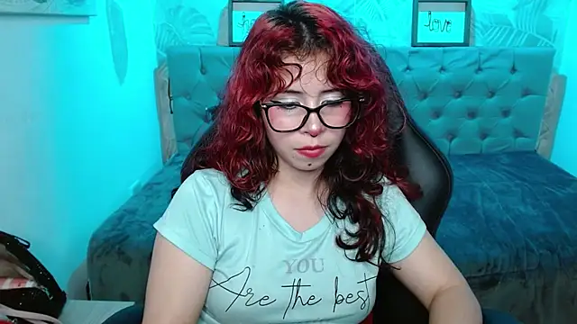 Lily tk online show from September 13, 2025, 7:52 am