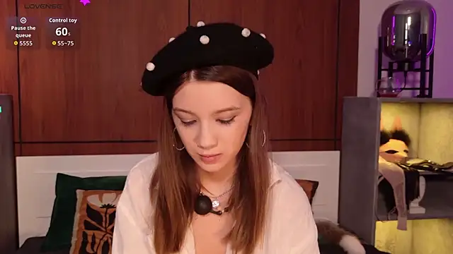 Alison kisss online show from April 21, 2026, 1:53 am