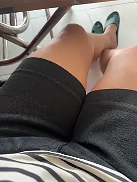 sharon-Hanna online show from September 27, 2025, 2:38 am