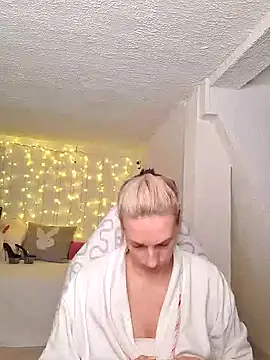 SexyJulia21 online show from December 14, 2024, 11:50 am