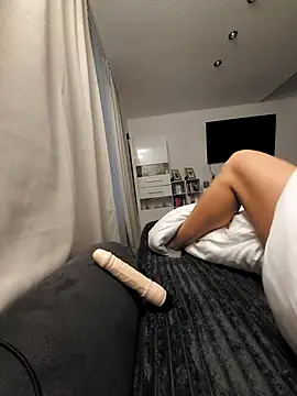 SexyJulia21 online show from April 20, 2026, 8:06 am