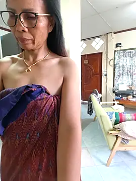 Mama Eva 1 online show from October 24, 2025, 12:19 am