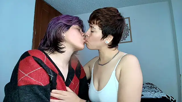 Zafira  Raven online show from February 5, 2026, 4:00 pm