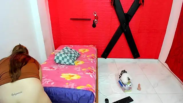 bdsmforever18 online show from April 18, 2026, 1:31 am