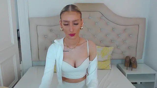 NatalieSensual online show from April 23, 2026, 8:46 am