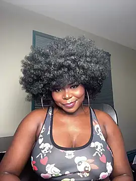 Snapshot of WomanNextdoor1 chatting on June 4, 2026, 9:04 am WomanNextdoor1 online show from June 4, 2026, 9:04 am