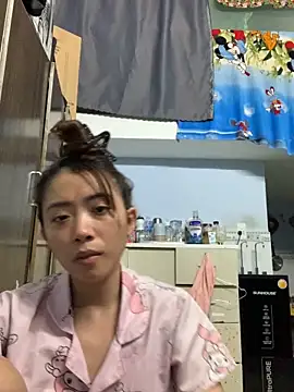 Minee1202 online show from April 24, 2026, 12:57 am