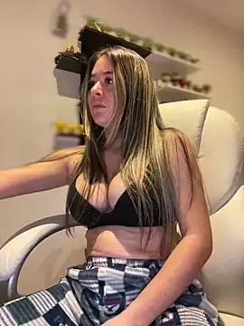 Sharon 07 online show from March 5, 2025, 2:46 am