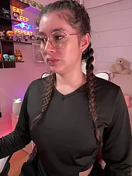 Sharon 07 online show from February 13, 2026, 11:34 pm