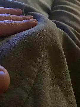 MuzzyFacing online show from November 30, 2025, 9:13 am