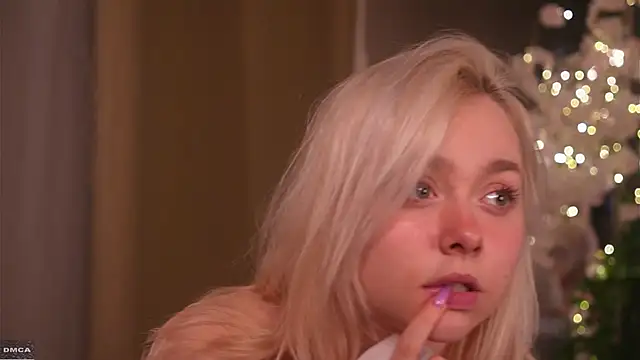 AccaCroyle online show from December 5, 2025, 8:49 pm