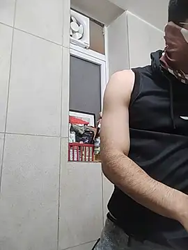 Snapshot of mrmasseur06 chatting on June 10, 2026, 7:57 pm mrmasseur06 online show from June 10, 2026, 7:57 pm